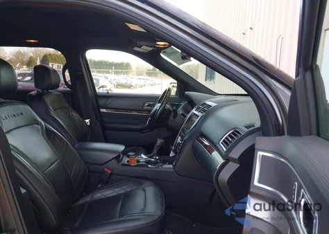 2017 Ford Explorer Platinum z USA, uszkodzony, nr VIN 1FM5K8HT8HGD17505